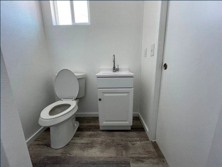 Standard 40ft Container Home - Image 9