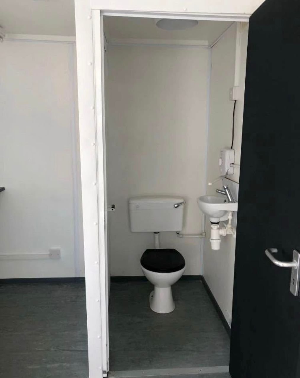 24ft Shipping Container Office with Toilet - Image 4